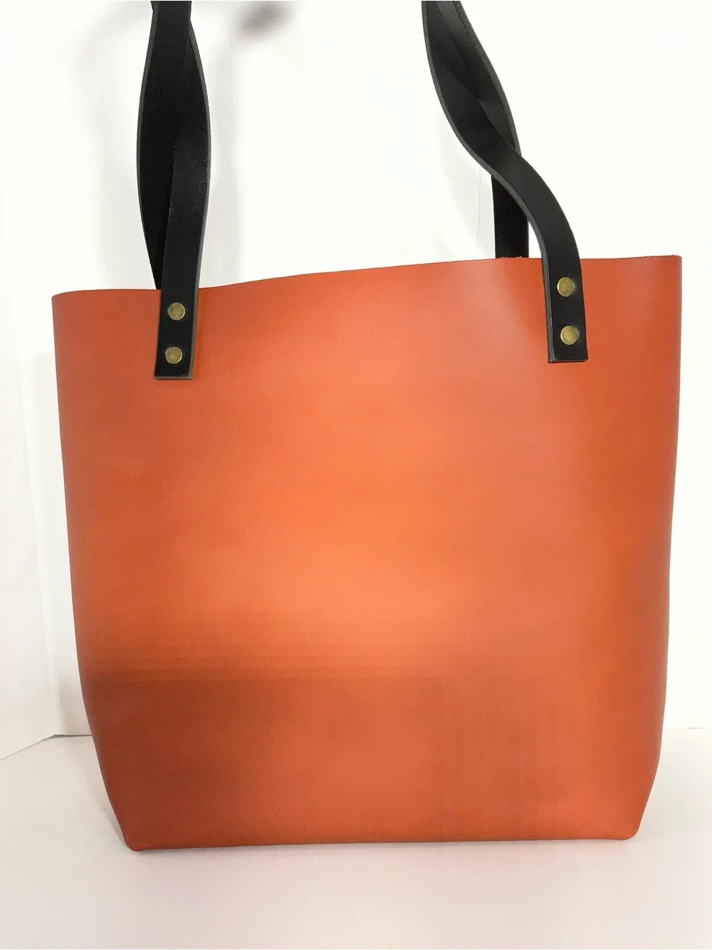 Portland Leather Medium Classic Tote in Clownfish-NEW